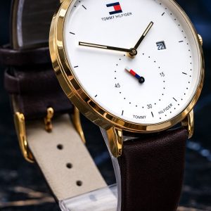 🎁 MEGA NOVIDADE COM PROMOÇÃO Relógio Tommy Social Luxuoso Funcional Pulseira Couro Sintético Marrom Luxo e Destaque + FRETE GRÁTIS