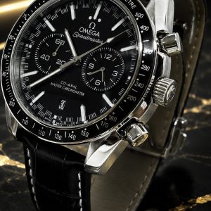🎁 MEGA PROMOÇÃO Relógio Omeg Speedmaster PREMIUM AAA 100% Funcional + Pulseira em Couro Preta Luxo e Destaque + FRETE GRÁTIS