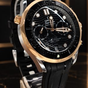 🎁 MEGA PROMOÇÃO Relógio Omg  Todo Preto Caixa Aço Inox Detalhe em Bronze Pulseira em Silicone Luxo e Destaque + FRETE GRÁTIS